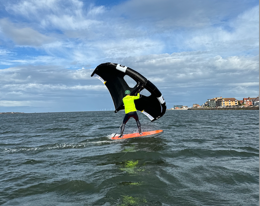 Wing Foiling vs. Kite Surfing: Which Watersport is Right for You?